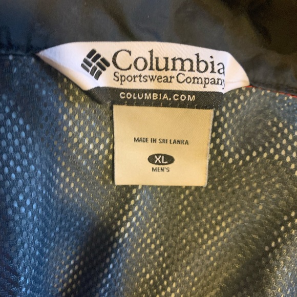 Men’s Columbia Rain Jacket - Picture 2 of 4
